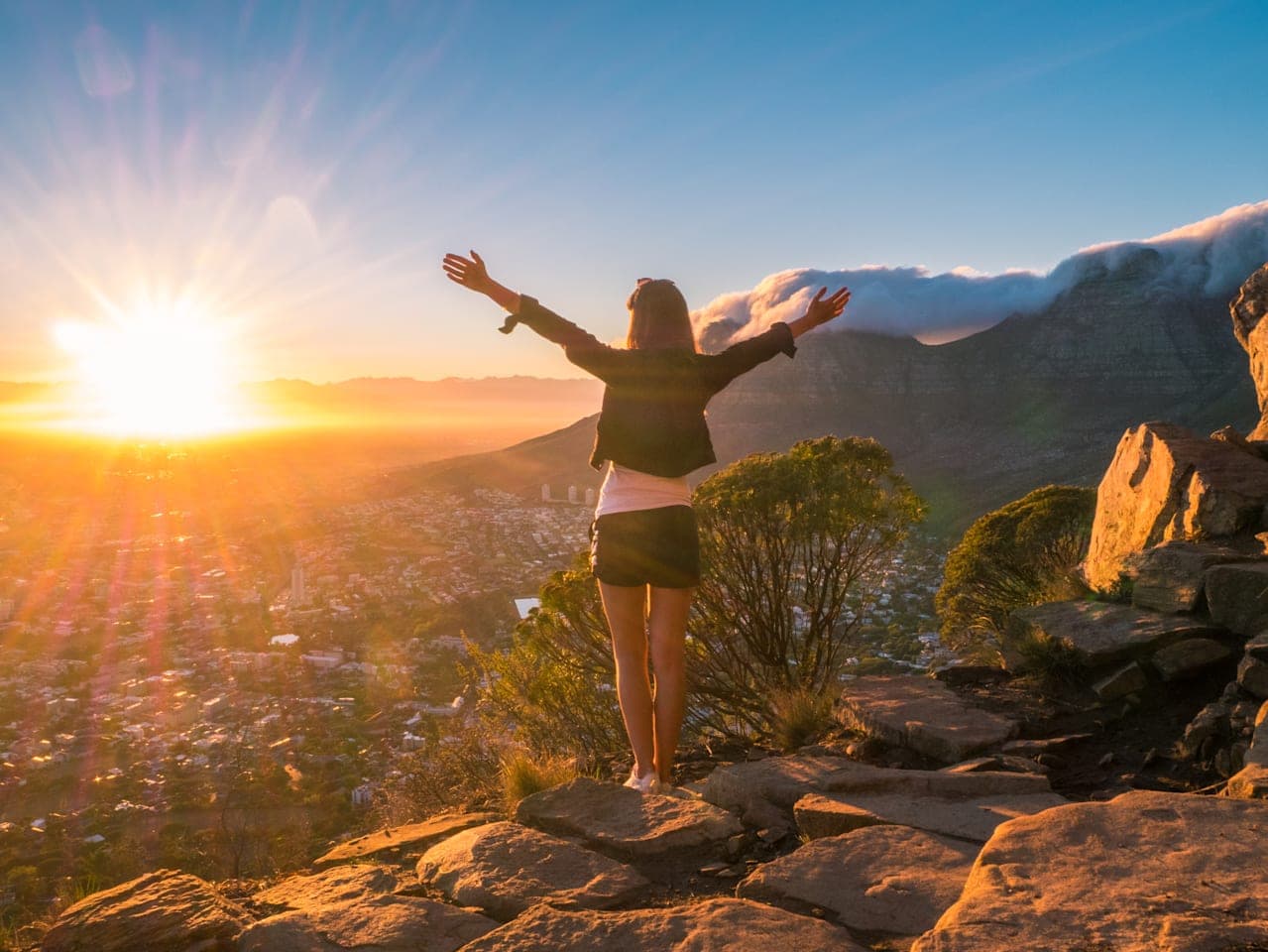 Sunrise hike on Lion's Head thumbnail